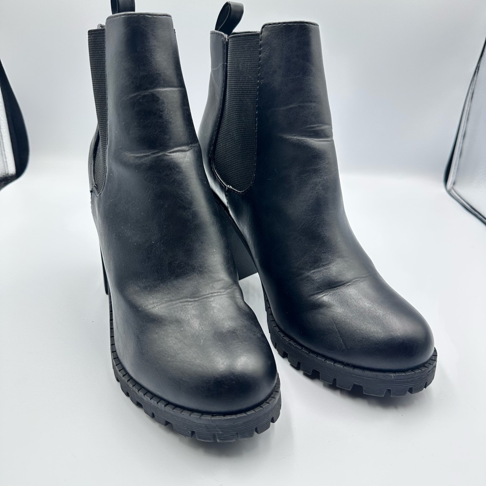Retro Y2K Soda Women’s Chelsea Pull On Tab Black Chunky Lug Block Ankle Boot | 6 - Picture 2 of 8